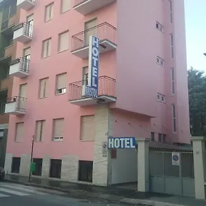 Отель Bristol